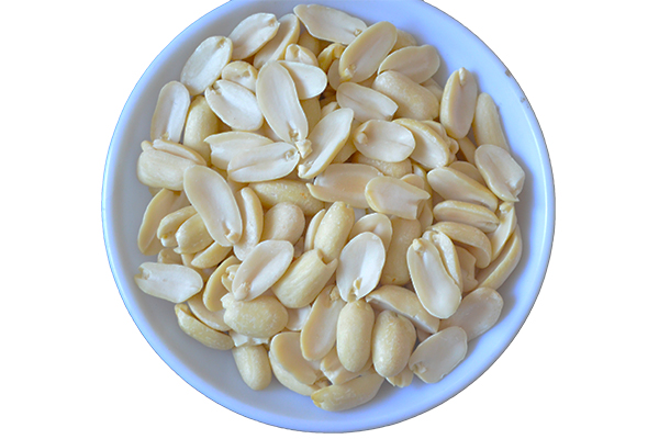 Half peanut kernel